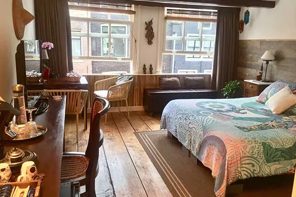 Best Bed and Breakfast in Amsterdam Netherlands